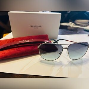 Marciano Guess Aviator Sunglasses Gold Frame Gradient Lens NEW w/ Box Case Cloth